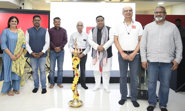 CamCom Celebrates 8th Anniversary with the Launch of AI& - World's First Large Vision Model for Surface-agnostic Defect and Damage Assessments